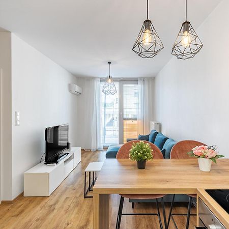 Leo Apartment - Ac & Free Parking 布拉迪斯拉发 外观 照片